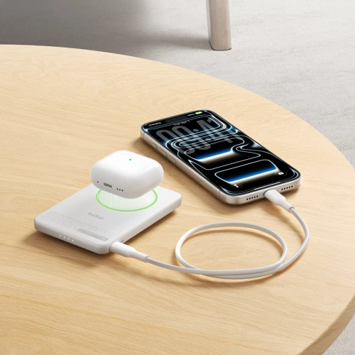 belkin-boost-slim-power-bank-magsafe-qi2-5k-15w-stand-white-11.jpg