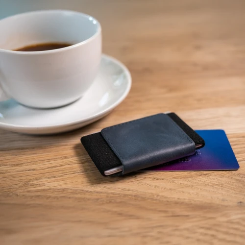 fixed-tiny-wallet-blue-05.jpg