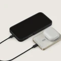 burga-powerbank-5000mah-velvet-night-gold-04.jpg