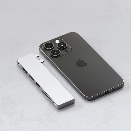 satechi-pro-hub-slim-usb-c-for-macbook-silver-07.jpg