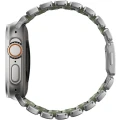nomad-stratos-band-apple-watch-45-46-49-mm-natural-titanium-forest-green-04.jpg
