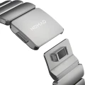 nomad-stratos-band-apple-watch-45-46-49-mm-natural-titanium-forest-green-06.jpg