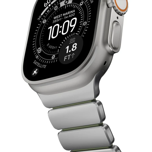 nomad-stratos-band-apple-watch-45-46-49-mm-natural-titanium-forest-green-08.jpg