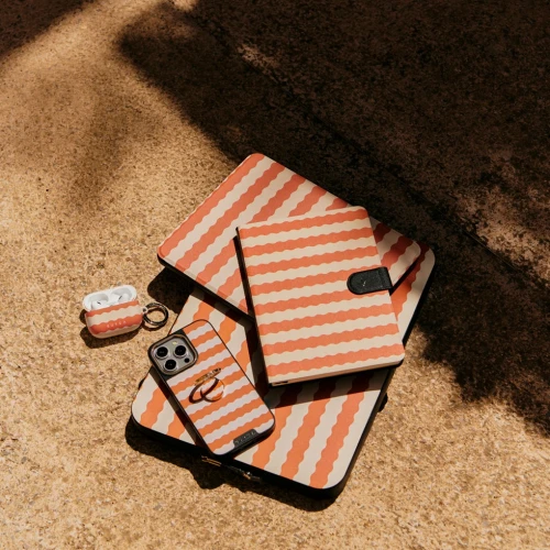 burga-airpods-pro-3-papaya-06.jpg