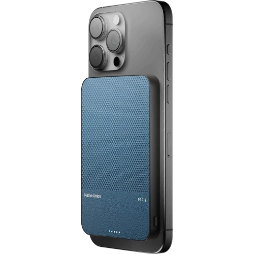 native-union-reclassic-powerbank-5000mah-navy-02.jpg