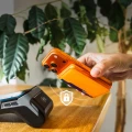 fixed-mag-wallet-fold-orange-04.jpg