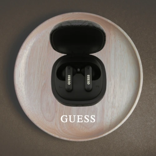 guess-tws-4g-classic-metal-logo-black-08.jpg