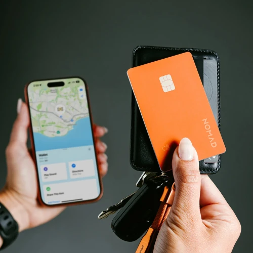 nomad-tracking-card-pro-orange-10.jpg
