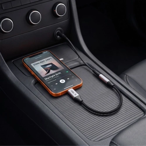 tech-protect-ultraboost-adapter-usb-c-mini-jack-iron-grey-07.jpg