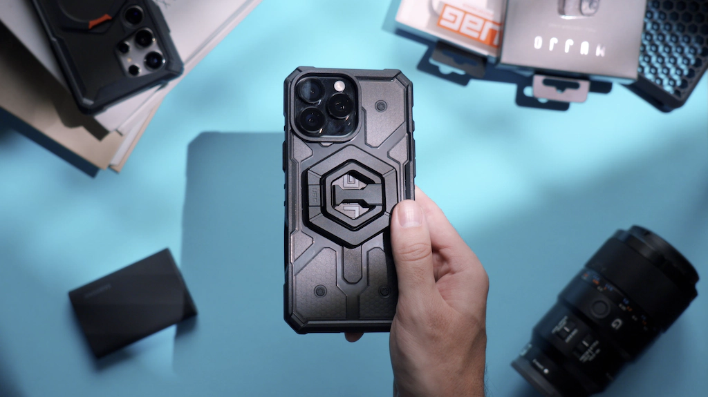 iPhone 16 Pro Max w etui UAG