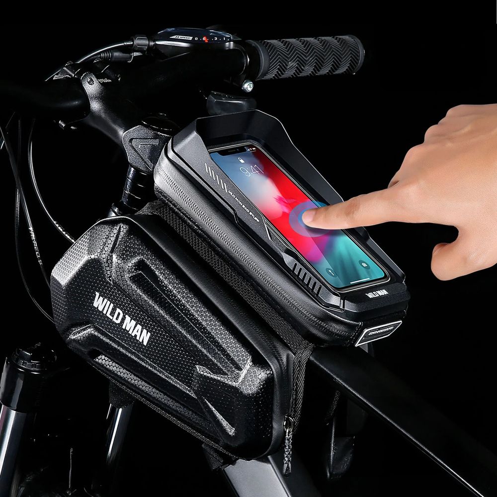  Uchwyt rowerowy, sakwa na ramę Wildman XT6, czarny w heksagonalnym wzorze. Dotykowy ekran do obsługi telefonu, praktyczna sakwa.