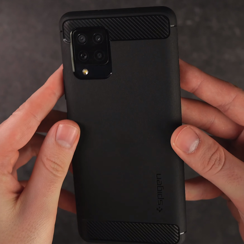 Etui-Galaxy-a42-Spigen-rugged-armor