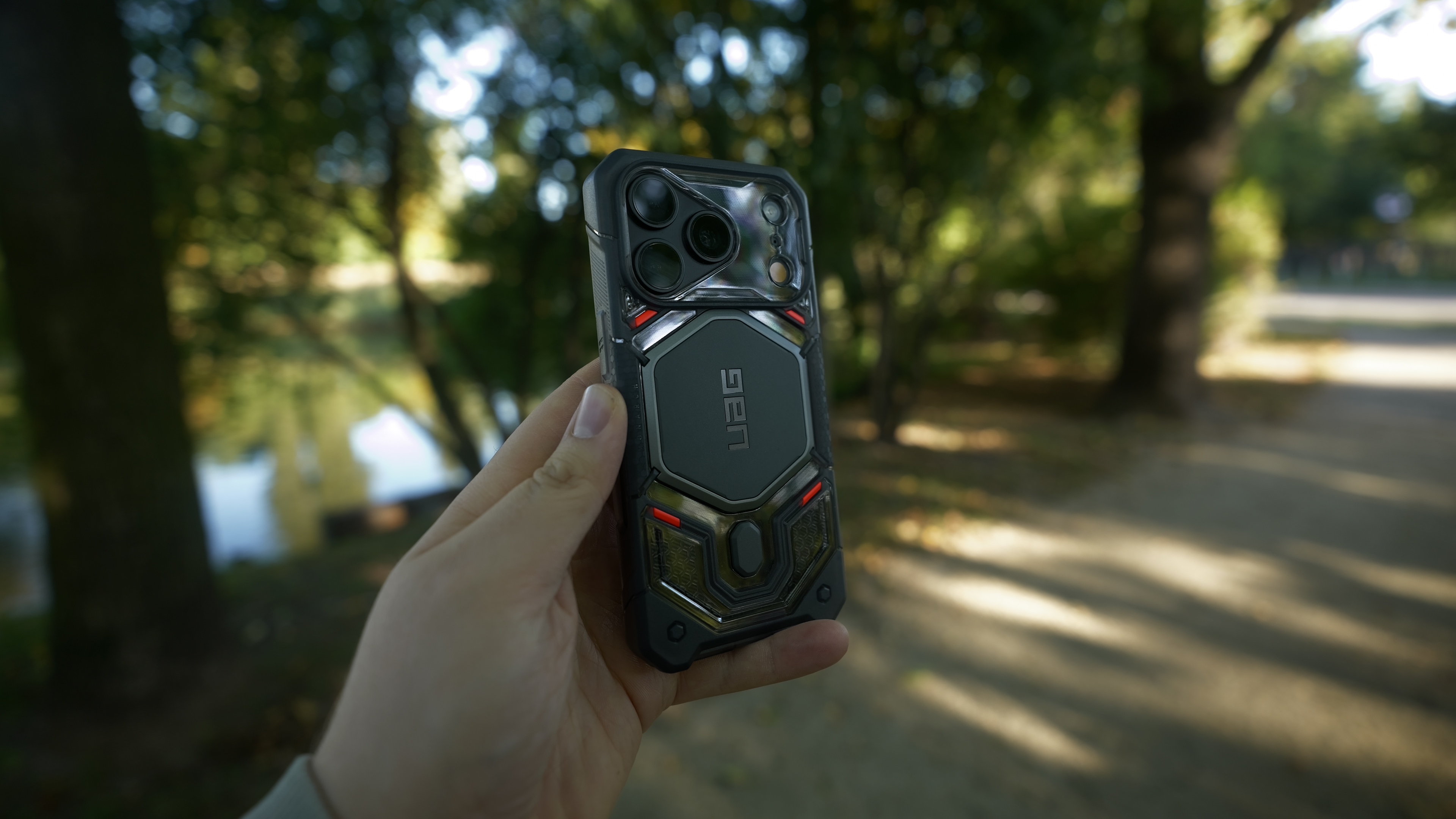 Etui UAG Monarch Pro na smartfona iPhone 18 Pro