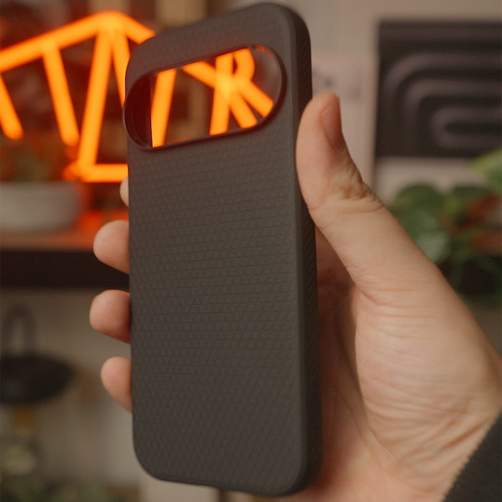 Etui Spigen Liquid Air na smartfona Pixel 11 Pro
