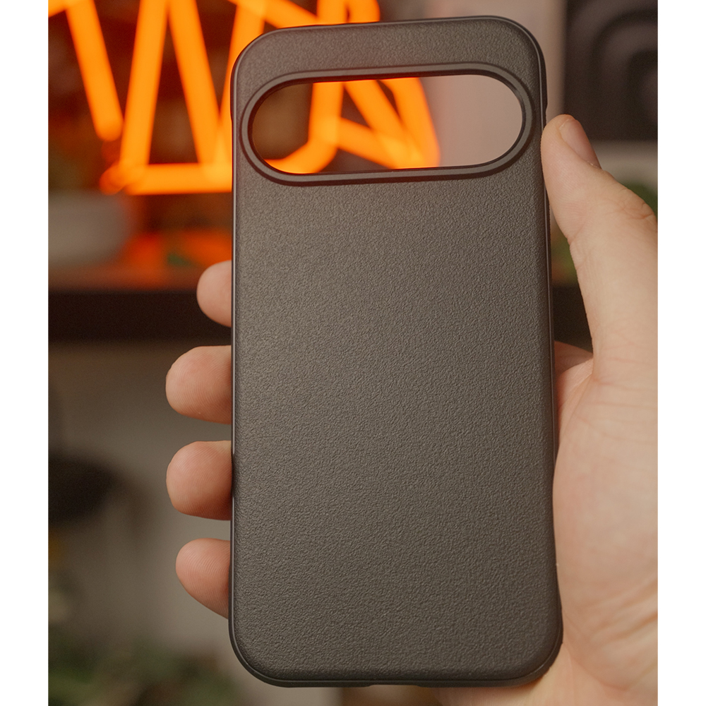 Etui przedstawiające obudowę Ringke Onyx na smartfona Pixel 11