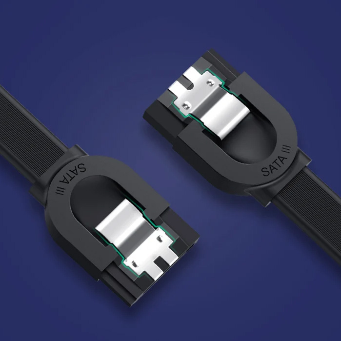 Kabel marki Ugreen do dysku ze złączem SATA III. 