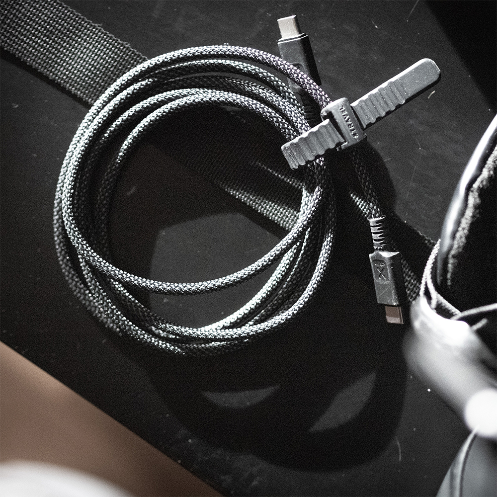 Xtorm UltraCharge+, stabilne połączenie z systemem C-Lock, niezawodny, czarny