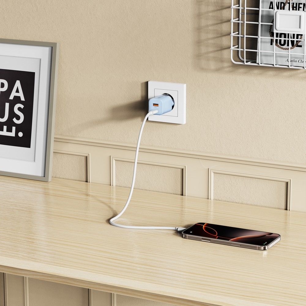NCM33W Tech-Protect. Parametry USB-C i USB-A. Wspiera PD i QC3.0. Kompaktowe wymiary. Technologia PPS w zestawie.