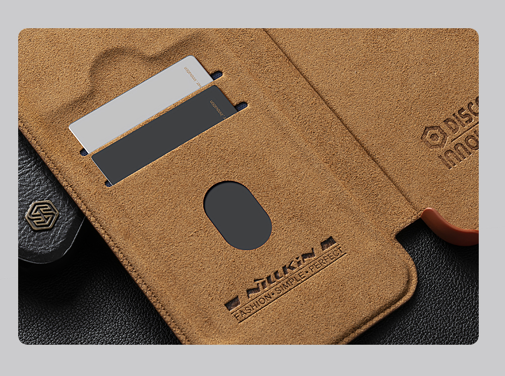 Etui z klapką i ochroną aparatu Nillkin Qin Prop do Samsung Galaxy S24 Plus, brązowe