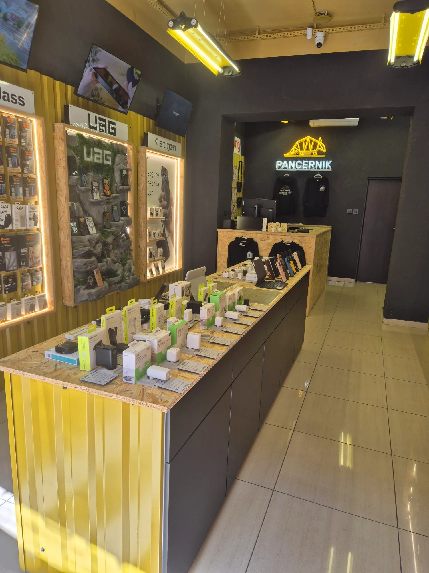 Salon Pancernik Kalisz – powerbanki i ładowarki