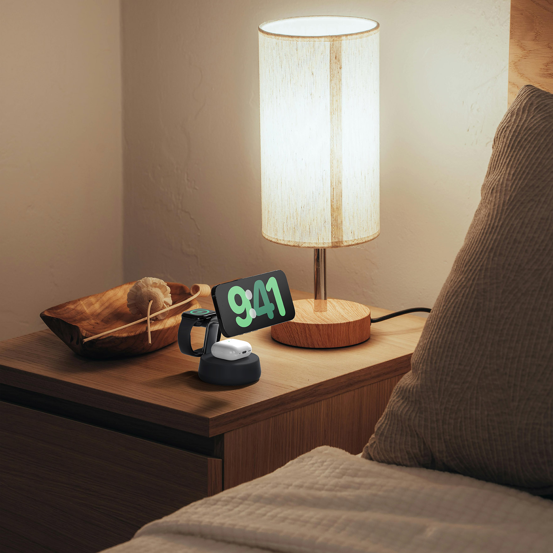 Ładowarka bezprzewodowa, indukcyjna Belkin UltraCharge Pro 3-in-1 Magnetic Charging Dock Qi2 25W do MagSafe do Apple iPhone / AirPods / Watch + ładowarka ścienna, szara