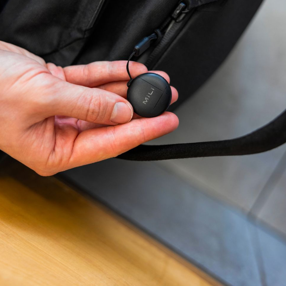 Fixed LiTag, stabilna łączność Bluetooth i kompaktowe wymiary, wygodny, czarny