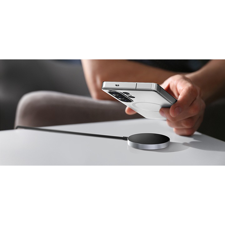 Samsung Single Pad, stabilne magnetyczne mocowanie, szybkie ładowanie 15W, nowoczesne, czarna