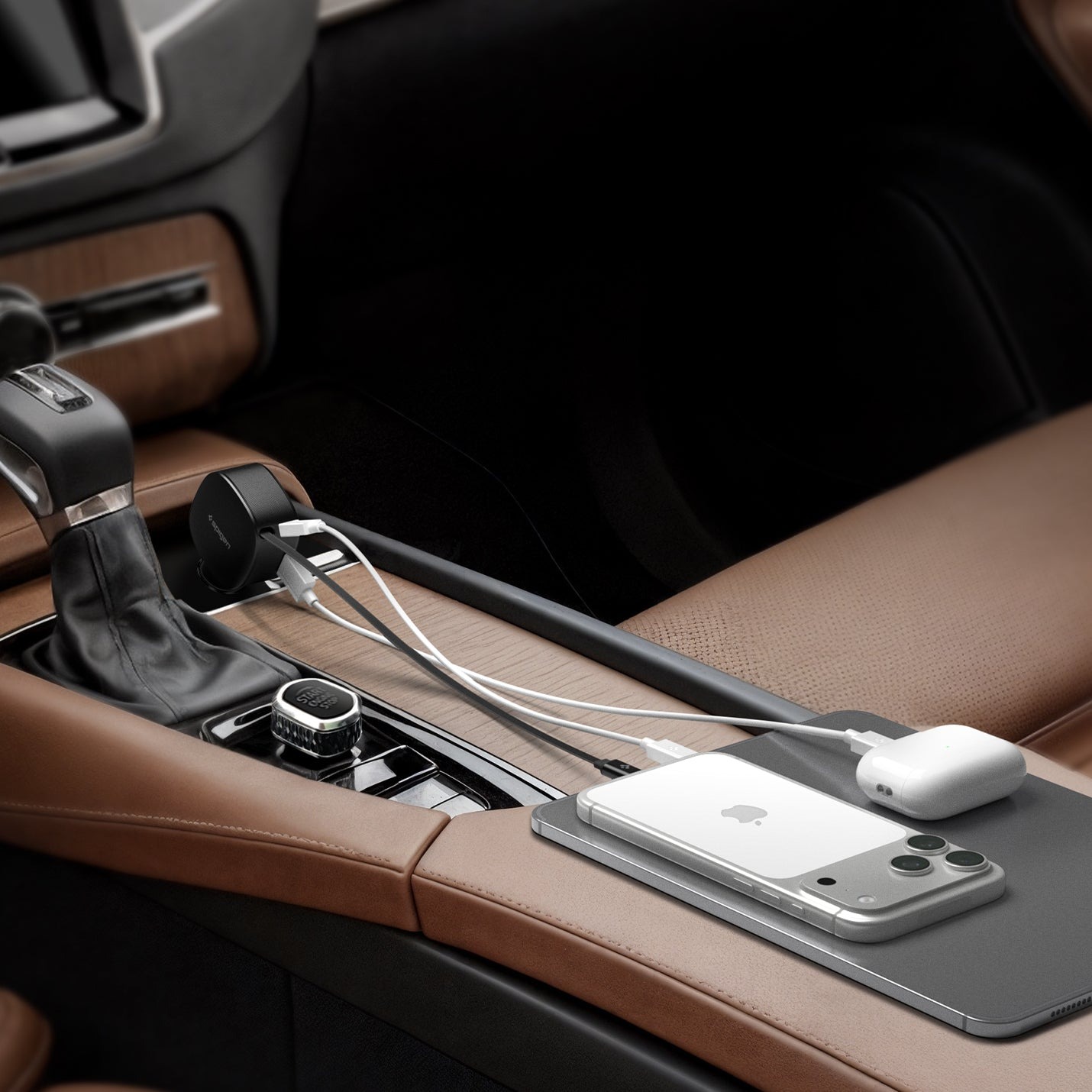 Ładowarka samochodowa Spigen Essential Car Charger EV603BT 60W z wysuwanym kablem USB-C, czarna