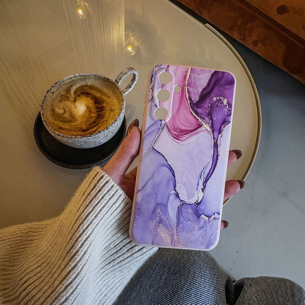 Etui silikonowe Tech-Protect Icon do Galaxy S25 FE, różowe z marmurowym wzorem. Matowa powierzchnia, brak odcisków palców, łatwe czyszczenie, trwały wygląd, odporność na kurz