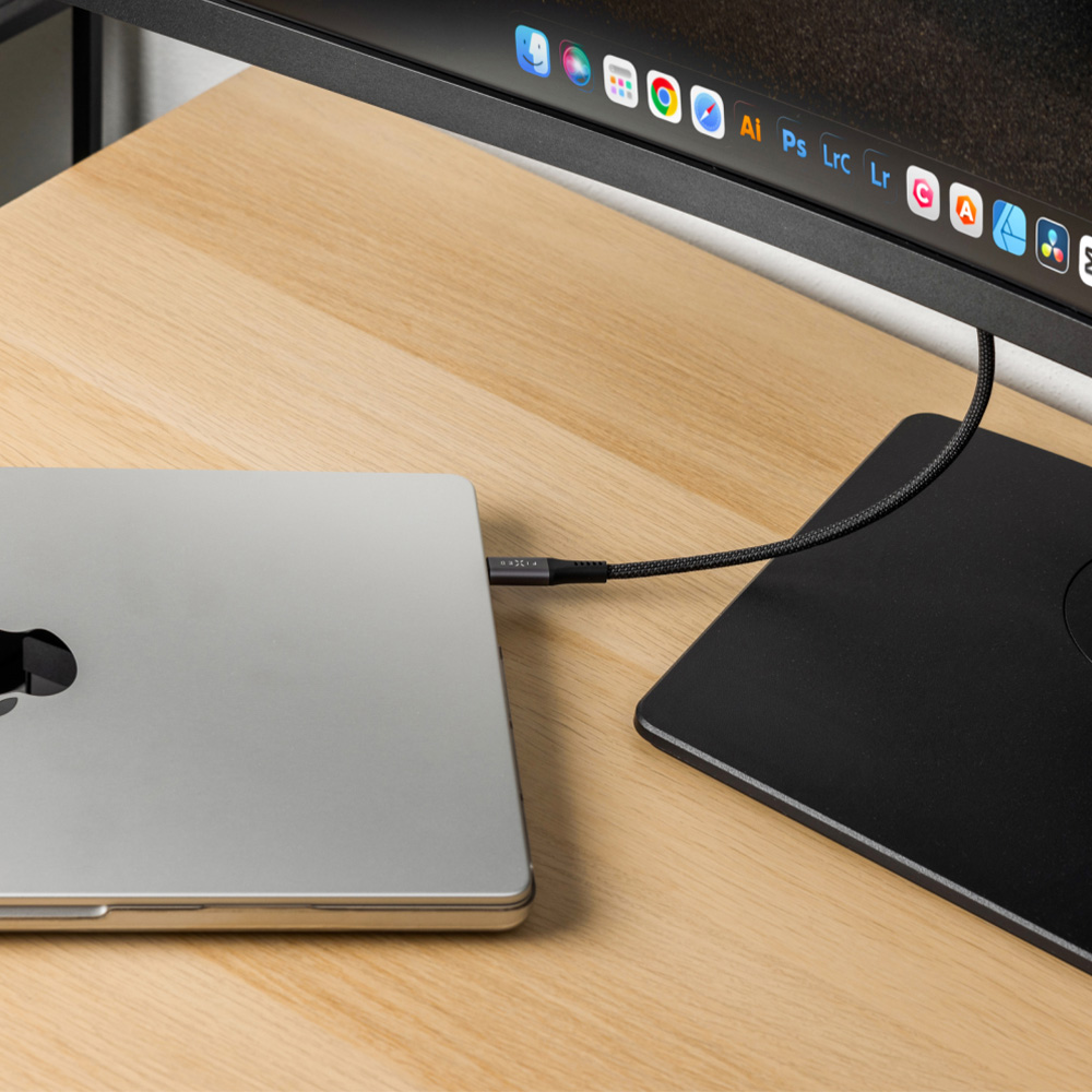 Kabel Fixed Media Cable USB-C do USB-C (USB4) 40Gbps / 240W / 8K@60Hz, 0,35 m, czarny